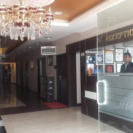 The Grand Krishna Luxury Hotel Chikmagalūr Exterior foto