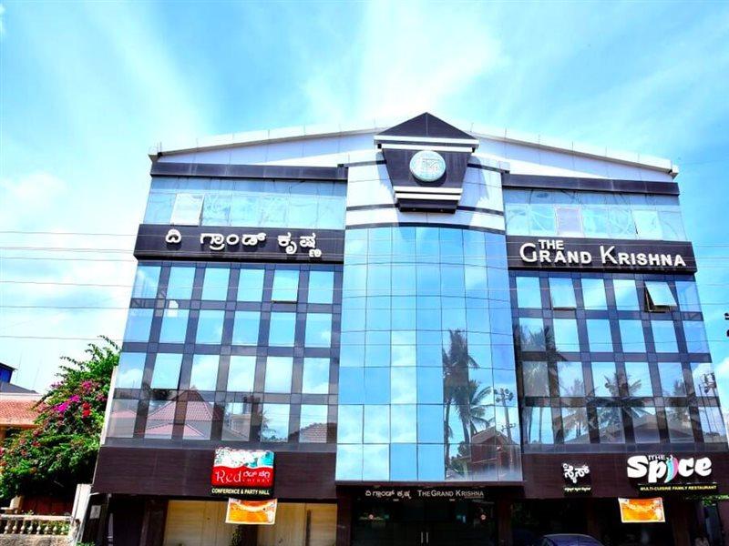 The Grand Krishna Luxury Hotel Chikmagalūr Exterior foto
